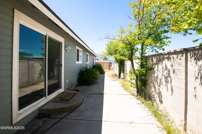 1284 Kyndal, Gardnerville, Nevada 89460, 3 Bedrooms Bedrooms, ,2 BathroomsBathrooms,Residential,Residential,Kyndal,260005509