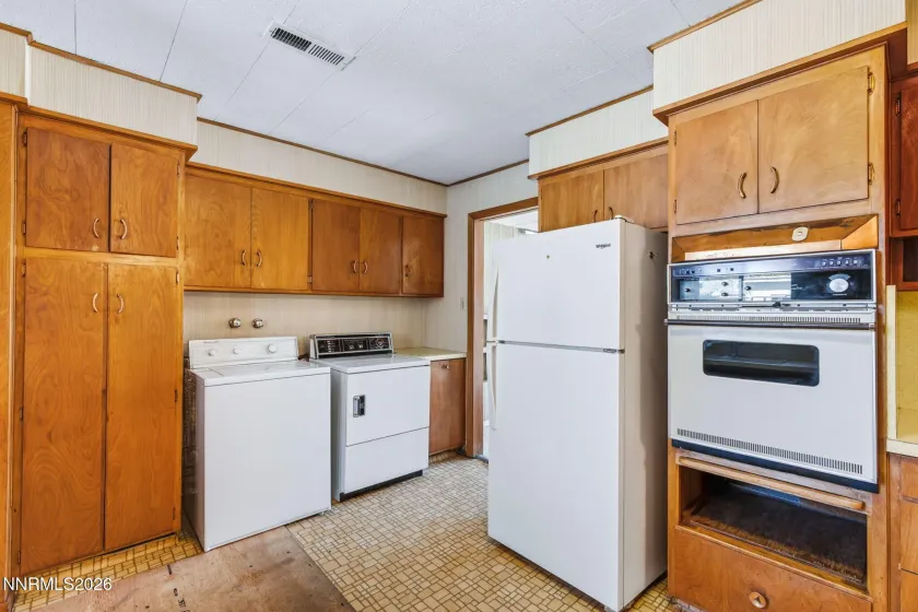 825 Capitol Hill, Reno, Nevada 89502, 2 Bedrooms Bedrooms, ,2 BathroomsBathrooms,Residential,Residential,Capitol Hill,260005514