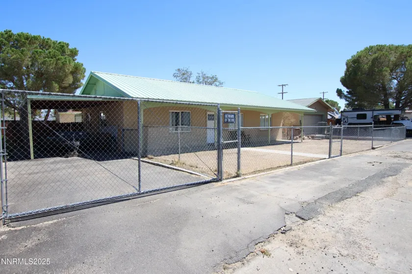 824 H, Hawthorne, Nevada 89415, 3 Bedrooms Bedrooms, ,2 BathroomsBathrooms,Residential,Residential,H,250054914