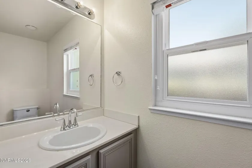 4695 Hydepark, Reno, Nevada 89502, 3 Bedrooms Bedrooms, ,3 BathroomsBathrooms,Residential,Residential,Hydepark,260005523