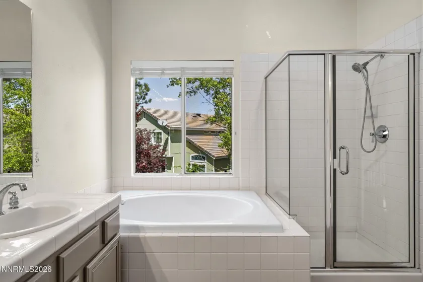4695 Hydepark, Reno, Nevada 89502, 3 Bedrooms Bedrooms, ,3 BathroomsBathrooms,Residential,Residential,Hydepark,260005523