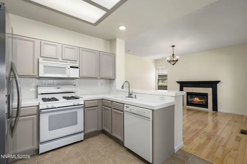 4695 Hydepark, Reno, Nevada 89502, 3 Bedrooms Bedrooms, ,3 BathroomsBathrooms,Residential,Residential,Hydepark,260005523