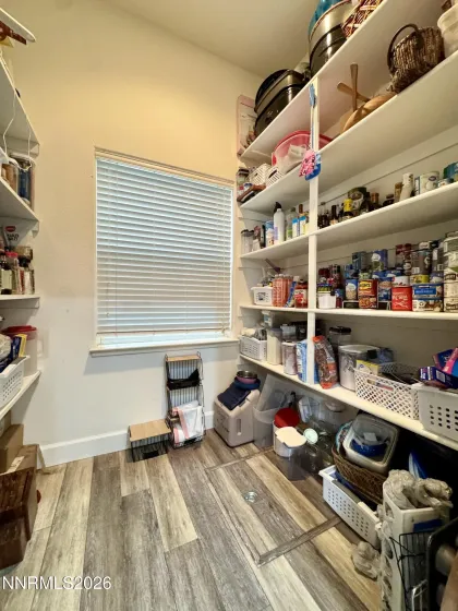 Kitchen walk-in pantry