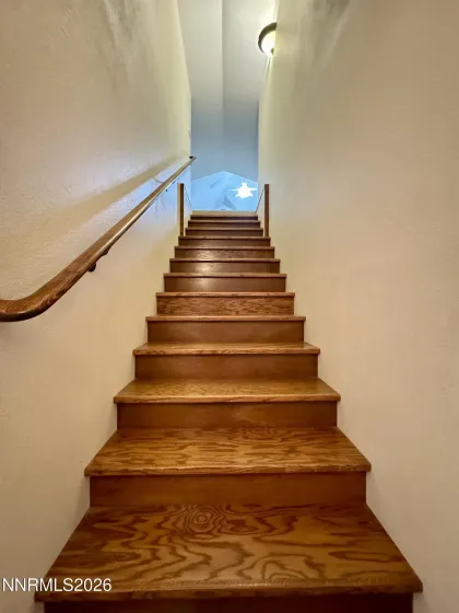 stairs to bonus room