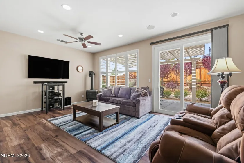 1089 Tazewell, Reno, Nevada 89523, 2 Bedrooms Bedrooms, ,2 BathroomsBathrooms,Residential,Residential,Tazewell,260005533