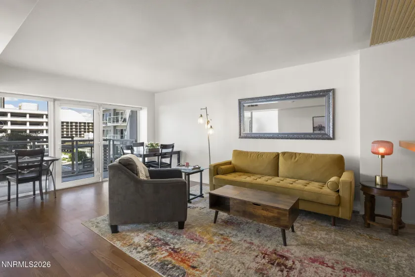 255 Sierra, Reno, Nevada 89501, 1 Bedroom Bedrooms, ,1 BathroomBathrooms,Residential,Residential,Sierra,260005538