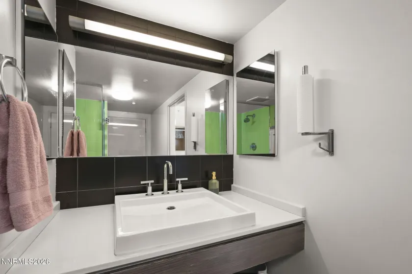 255 Sierra, Reno, Nevada 89501, 1 Bedroom Bedrooms, ,1 BathroomBathrooms,Residential,Residential,Sierra,260005538