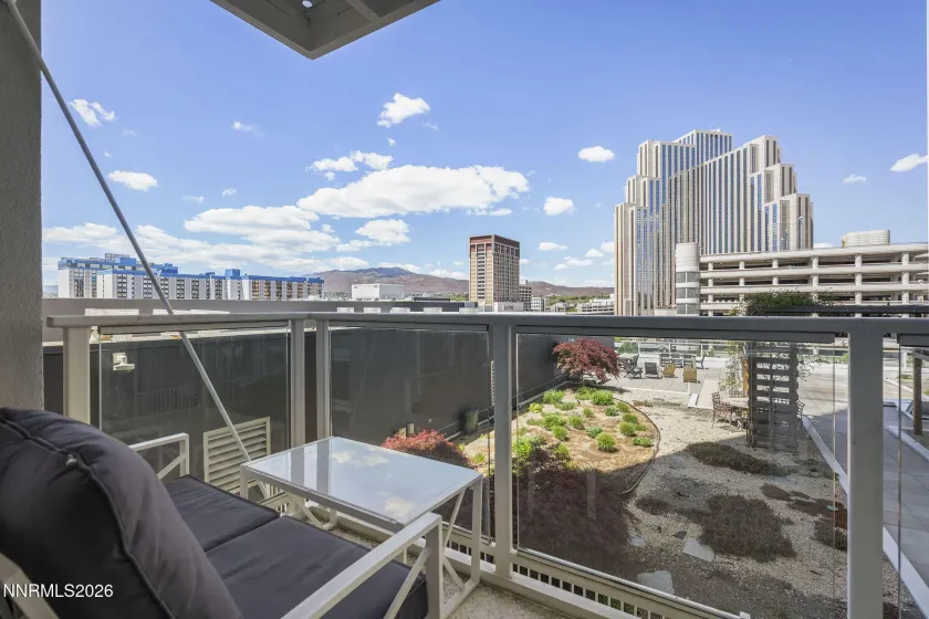 255 Sierra, Reno, Nevada 89501, 1 Bedroom Bedrooms, ,1 BathroomBathrooms,Residential,Residential,Sierra,260005538