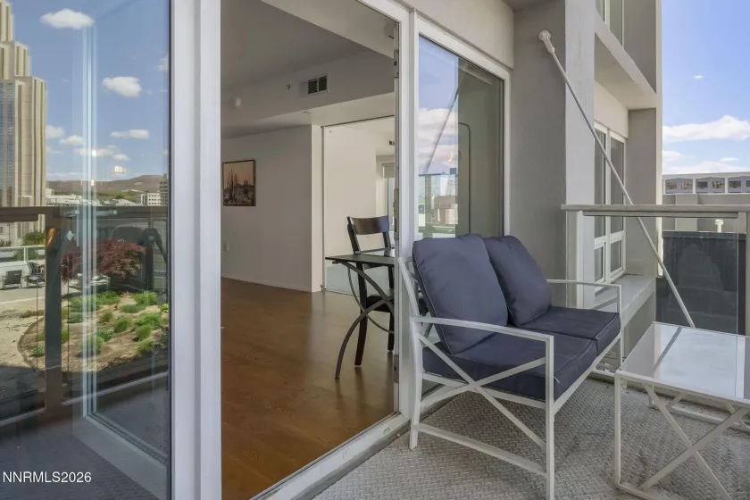 255 Sierra, Reno, Nevada 89501, 1 Bedroom Bedrooms, ,1 BathroomBathrooms,Residential,Residential,Sierra,260005538