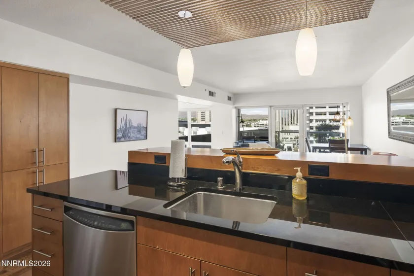 255 Sierra, Reno, Nevada 89501, 1 Bedroom Bedrooms, ,1 BathroomBathrooms,Residential,Residential,Sierra,260005538