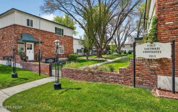 1945 4th, Sparks, Nevada 89431, 2 Bedrooms Bedrooms, ,1 BathroomBathrooms,Residential,Residential,4th,260005539