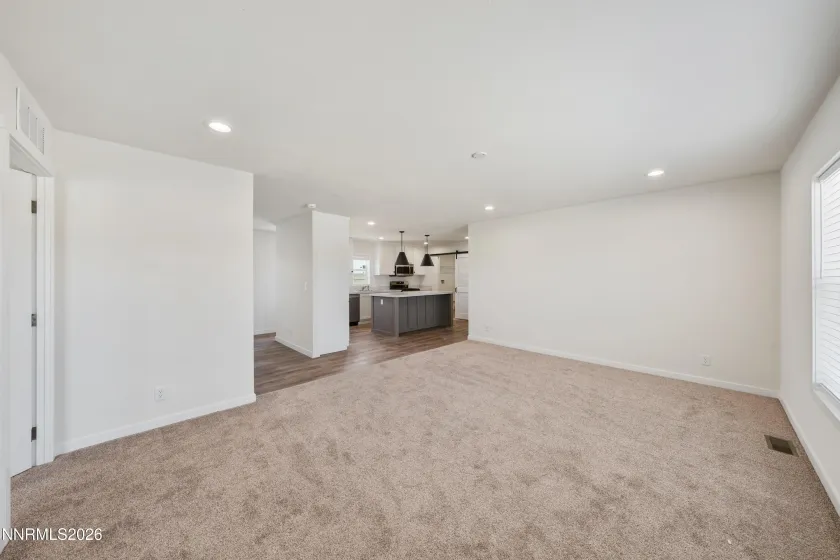 5684 Juniper, Silver Springs, Nevada 89429, 3 Bedrooms Bedrooms, ,2 BathroomsBathrooms,Residential,Residential,Juniper,260005541