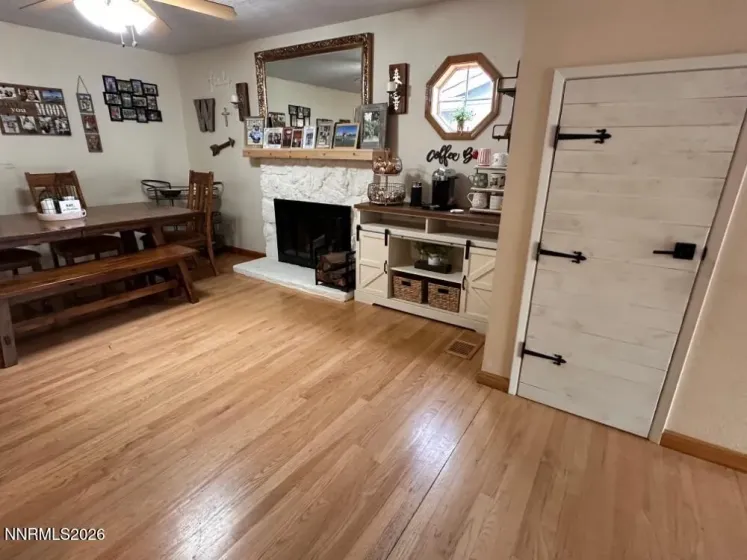 4760 Spring, Reno, Nevada 89502, 4 Bedrooms Bedrooms, ,3 BathroomsBathrooms,Residential,Residential,Spring,260005544