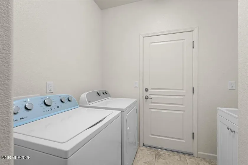9225 Sassafras, Reno, Nevada 89523, 3 Bedrooms Bedrooms, ,2 BathroomsBathrooms,Residential,Residential,Sassafras,250052374