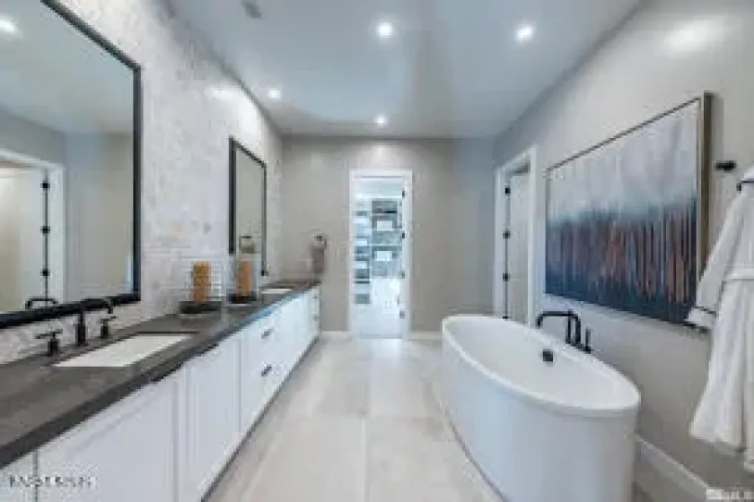 28 Persano, Reno, Nevada 89511, 3 Bedrooms Bedrooms, ,4 BathroomsBathrooms,Residential,Residential,Persano,260005548