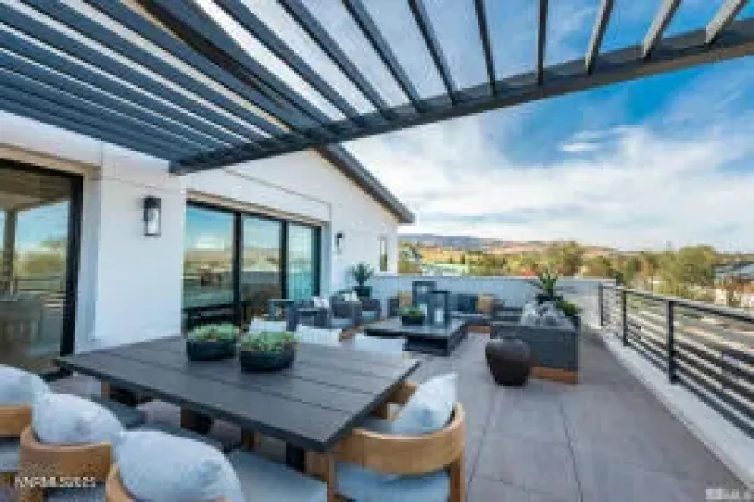 28 Persano, Reno, Nevada 89511, 3 Bedrooms Bedrooms, ,4 BathroomsBathrooms,Residential,Residential,Persano,260005548
