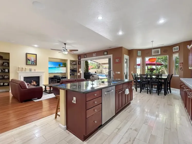 10555 Hampton Creek, Reno, Nevada 89521, 5 Bedrooms Bedrooms, ,3 BathroomsBathrooms,Residential,Residential,Hampton Creek,260005551