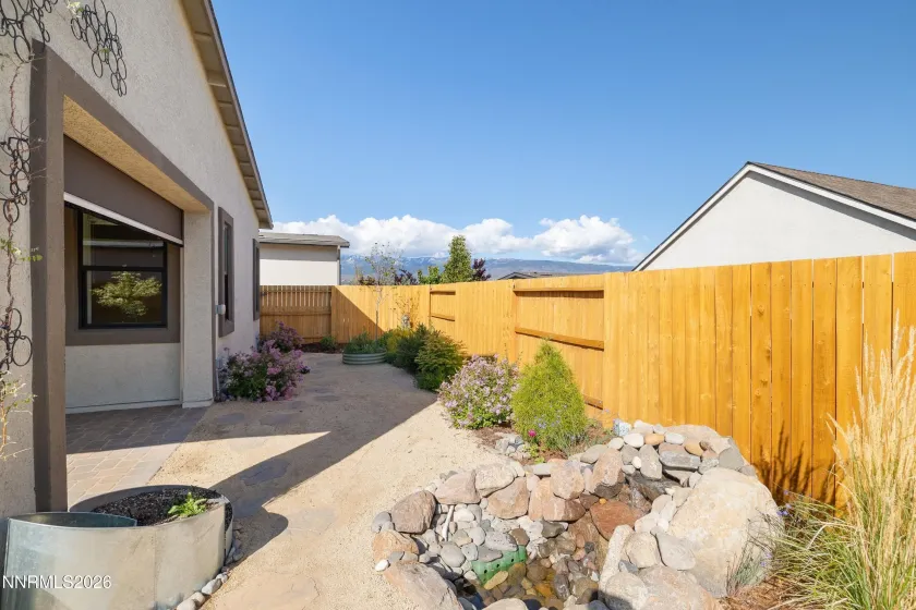 2225 Paint Horse, Reno, Nevada 89521, 2 Bedrooms Bedrooms, ,2 BathroomsBathrooms,Residential,Residential,Paint Horse,260005552