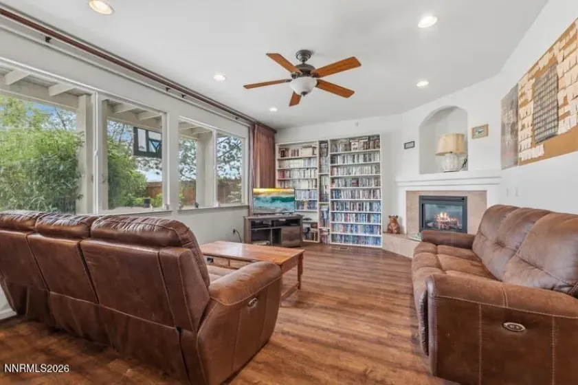 4256 Dancing Moon, Sparks, Nevada 89436, 3 Bedrooms Bedrooms, ,3 BathroomsBathrooms,Residential,Residential,Dancing Moon,260005555