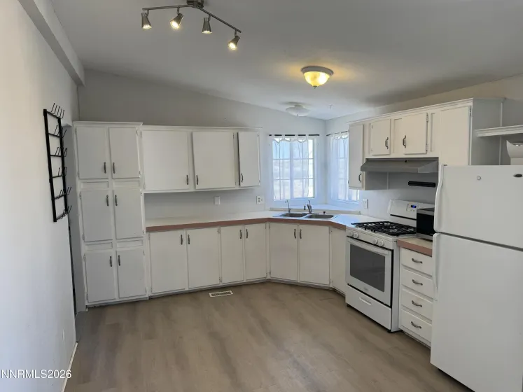 4280 Margoree, Fallon, Nevada 89406, 3 Bedrooms Bedrooms, ,2 BathroomsBathrooms,Residential,Residential,Margoree,260002818