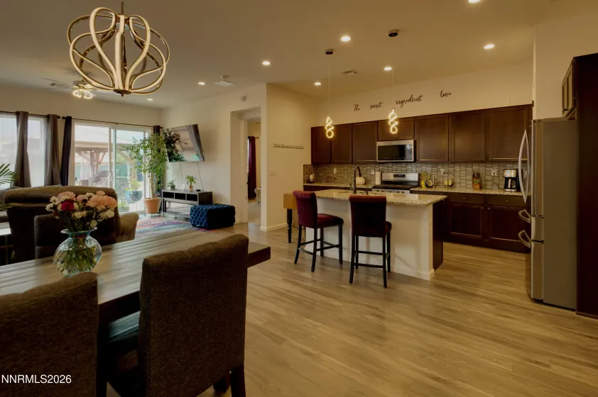 7885 Navasota, Sparks, Nevada 89436, 3 Bedrooms Bedrooms, ,2 BathroomsBathrooms,Residential,Residential,Navasota,260005556
