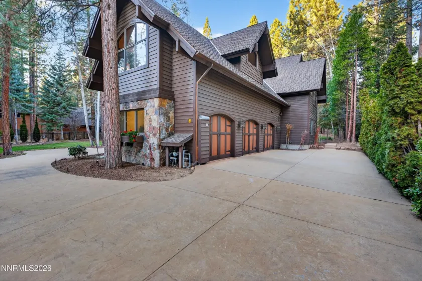 1056 Lakeshore, Incline Village, Nevada 89451, 6 Bedrooms Bedrooms, ,7 BathroomsBathrooms,Residential,Residential,Lakeshore,260005558