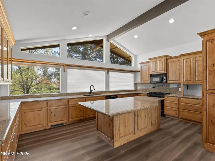 232 Beverly, Gardnerville, Nevada 89460, 5 Bedrooms Bedrooms, ,3 BathroomsBathrooms,Residential,Residential,Beverly,260005567