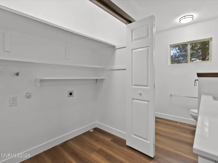 232 Beverly, Gardnerville, Nevada 89460, 5 Bedrooms Bedrooms, ,3 BathroomsBathrooms,Residential,Residential,Beverly,260005567