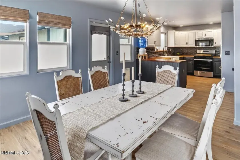 1347 Scarlet Oak, Gardnerville, Nevada 89410, 3 Bedrooms Bedrooms, ,3 BathroomsBathrooms,Residential,Residential,Scarlet Oak,260005568