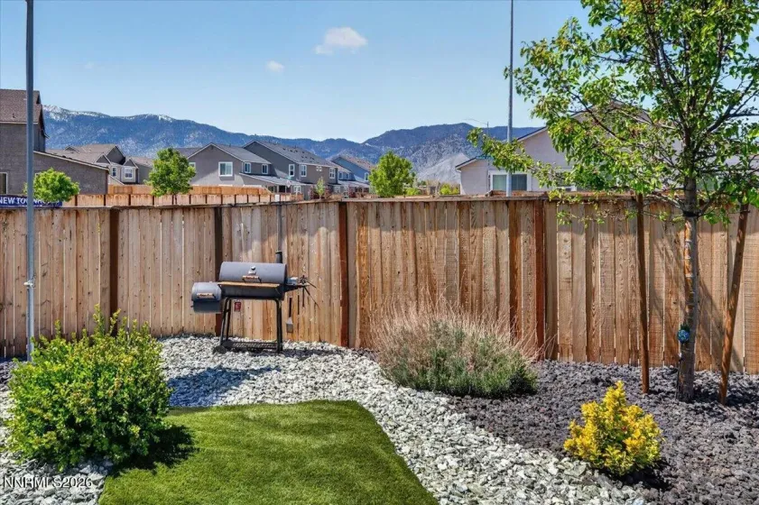 1640 Buttonwillow, Minden, Nevada 89423, 3 Bedrooms Bedrooms, ,3 BathroomsBathrooms,Residential,Residential,Buttonwillow,260005581