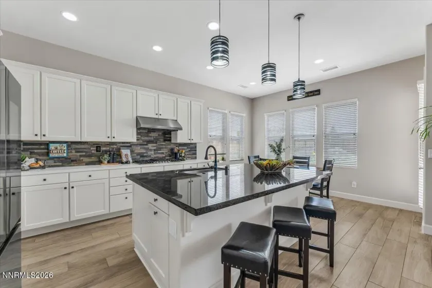 11785 Valley Crest, Sparks, Nevada 89441, 3 Bedrooms Bedrooms, ,4 BathroomsBathrooms,Residential,Residential,Valley Crest,260005580