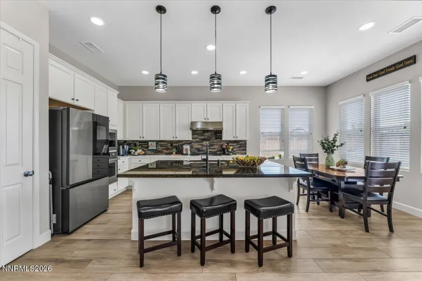 11785 Valley Crest, Sparks, Nevada 89441, 3 Bedrooms Bedrooms, ,4 BathroomsBathrooms,Residential,Residential,Valley Crest,260005580