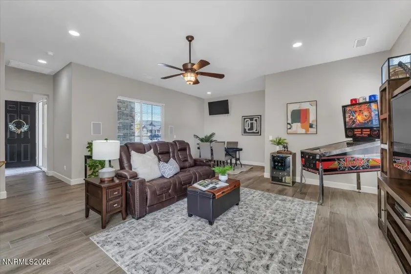 11785 Valley Crest, Sparks, Nevada 89441, 3 Bedrooms Bedrooms, ,4 BathroomsBathrooms,Residential,Residential,Valley Crest,260005580