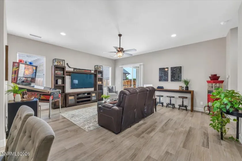 11785 Valley Crest, Sparks, Nevada 89441, 3 Bedrooms Bedrooms, ,4 BathroomsBathrooms,Residential,Residential,Valley Crest,260005580