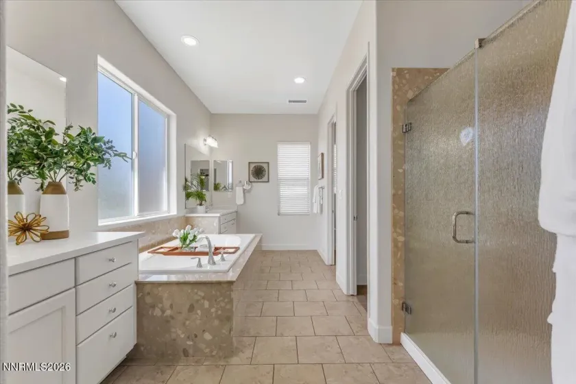 11785 Valley Crest, Sparks, Nevada 89441, 3 Bedrooms Bedrooms, ,4 BathroomsBathrooms,Residential,Residential,Valley Crest,260005580