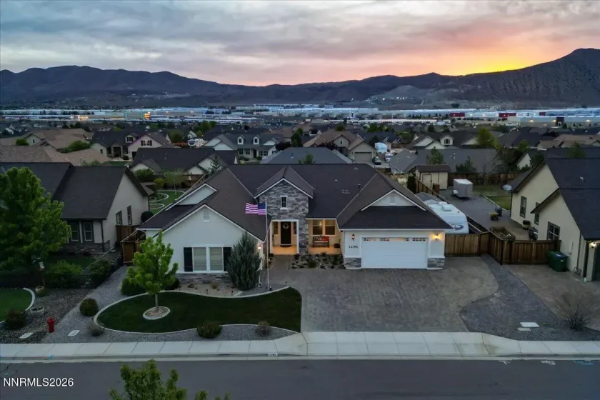 11785 Valley Crest, Sparks, Nevada 89441, 3 Bedrooms Bedrooms, ,4 BathroomsBathrooms,Residential,Residential,Valley Crest,260005580