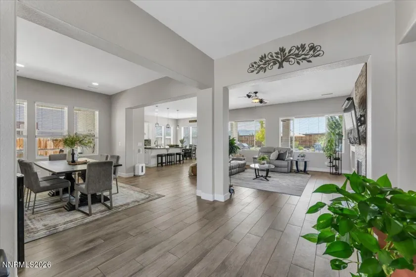 11785 Valley Crest, Sparks, Nevada 89441, 3 Bedrooms Bedrooms, ,4 BathroomsBathrooms,Residential,Residential,Valley Crest,260005580