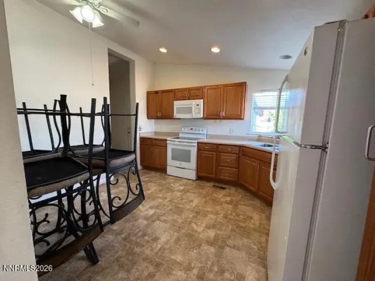 2166 Camellia, Reno, Nevada 89512, 3 Bedrooms Bedrooms, ,2 BathroomsBathrooms,Residential Lease,Manufactured,Camellia,260005582
