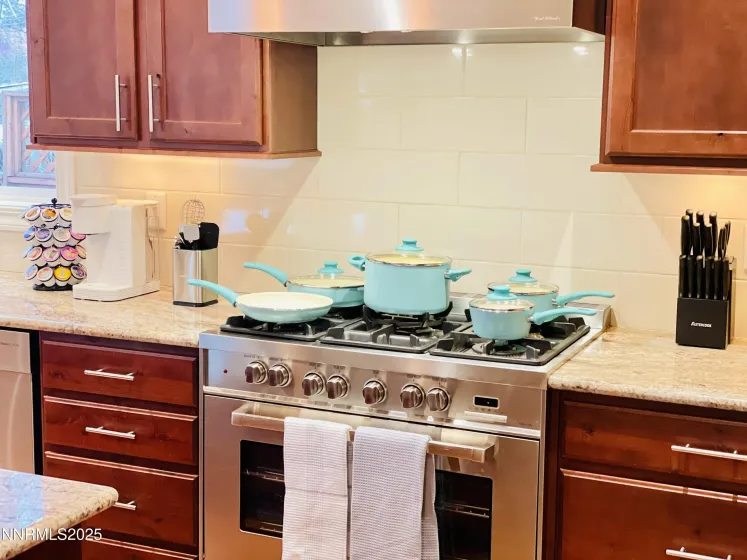 60 Caliente, Reno, Nevada 89509, 3 Bedrooms Bedrooms, ,2 BathroomsBathrooms,Residential,Residential,Caliente,0,250057801