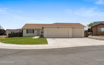 2215 Ellice, Fernley, Nevada 89408, 3 Bedrooms Bedrooms, ,2 BathroomsBathrooms,Residential,Residential,Ellice,260005586