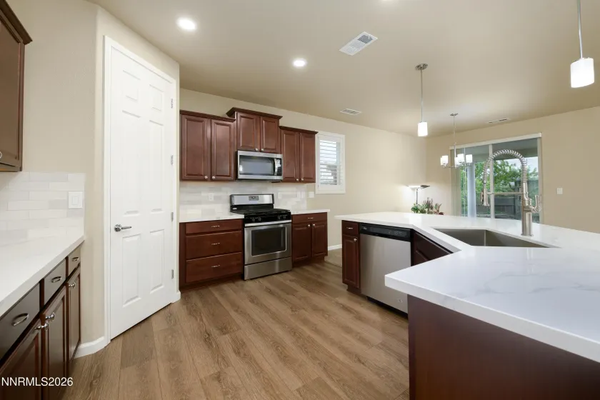 7117 Mustengo, Reno, Nevada 89506, 3 Bedrooms Bedrooms, ,2 BathroomsBathrooms,Residential,Residential,Mustengo,260005597