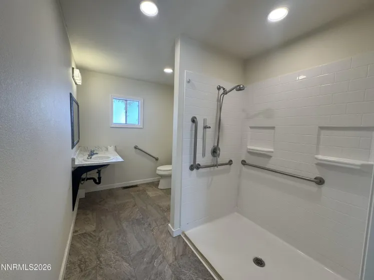 1233 Briggs, Fallon, Nevada 89406, 3 Bedrooms Bedrooms, ,2 BathroomsBathrooms,Residential,Residential,Briggs,260004870