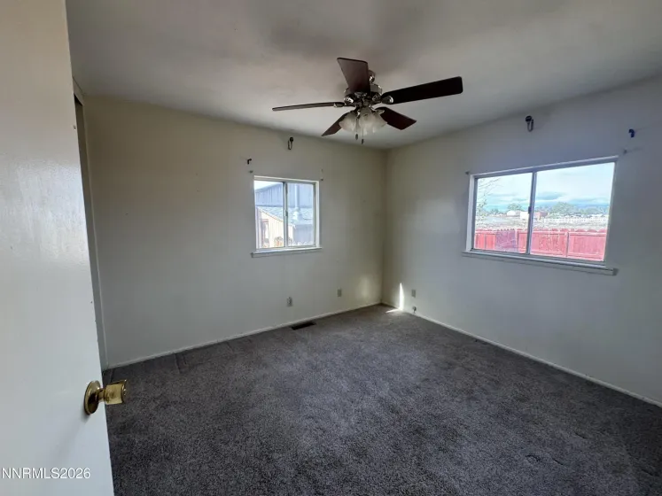 1233 Briggs, Fallon, Nevada 89406, 3 Bedrooms Bedrooms, ,2 BathroomsBathrooms,Residential,Residential,Briggs,260004870