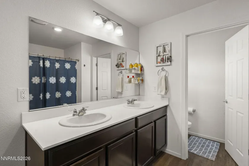 6754 Coyote Call, Sparks, Nevada 89436, 3 Bedrooms Bedrooms, ,3 BathroomsBathrooms,Residential,Residential,Coyote Call,260005600