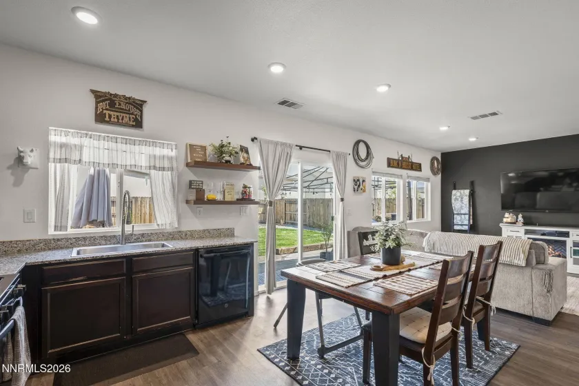 6754 Coyote Call, Sparks, Nevada 89436, 3 Bedrooms Bedrooms, ,3 BathroomsBathrooms,Residential,Residential,Coyote Call,260005600