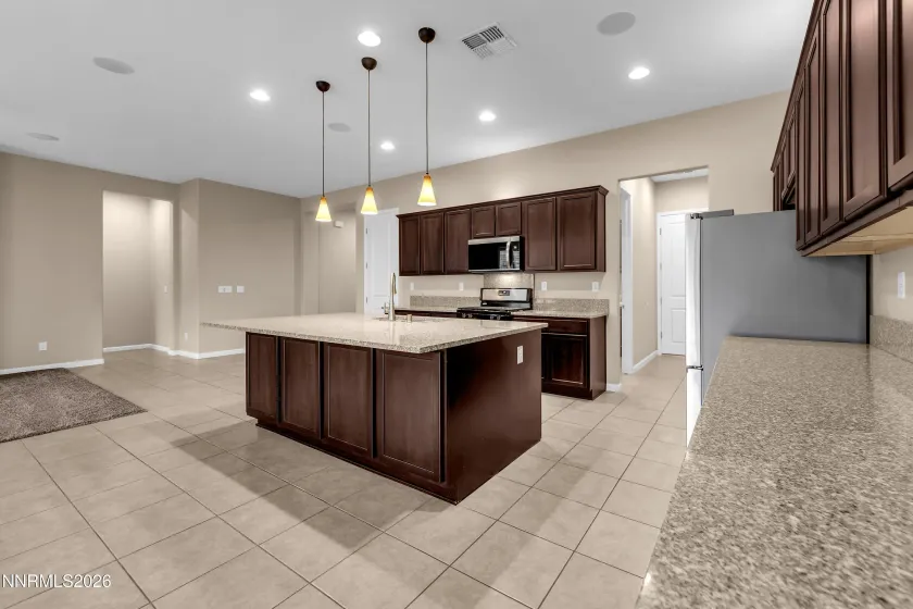 9670 Avitara, Reno, Nevada 89521, 3 Bedrooms Bedrooms, ,3 BathroomsBathrooms,Residential,Residential,Avitara,260005607