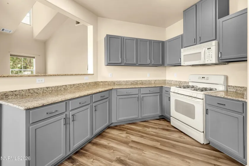 9050 Double R, Reno, Nevada 89521, 2 Bedrooms Bedrooms, ,2 BathroomsBathrooms,Residential,Residential,Double R,260005612