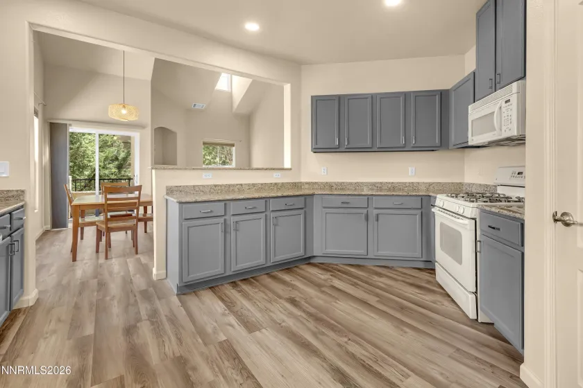 9050 Double R, Reno, Nevada 89521, 2 Bedrooms Bedrooms, ,2 BathroomsBathrooms,Residential,Residential,Double R,260005612