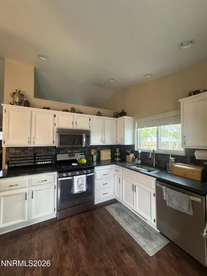 1014 Prosser, Fernley, Nevada 89408, 3 Bedrooms Bedrooms, ,2 BathroomsBathrooms,Residential,Residential,Prosser,260005613
