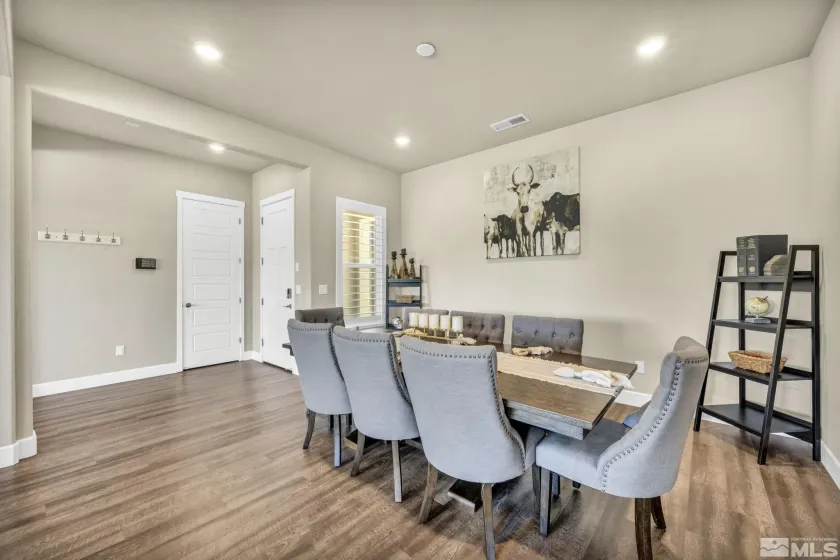1237 Crawford Crk, Reno, Nevada 89521, 4 Bedrooms Bedrooms, ,3 BathroomsBathrooms,Residential Lease,Manufactured,Crawford Crk,260005619